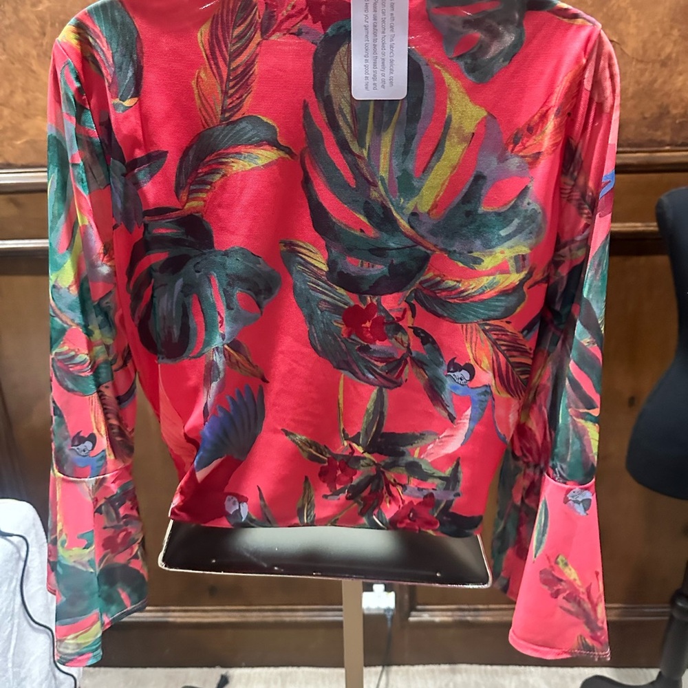 NWT SIZE S G by Giuliana Pink Floral Crop Top - Picture 4 of 6